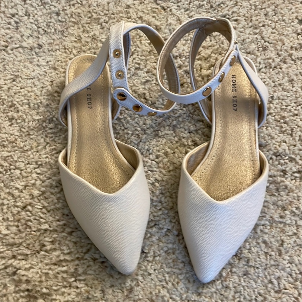 Home Shop IVORY Flats (Size 6.5 BRAND NEW!)